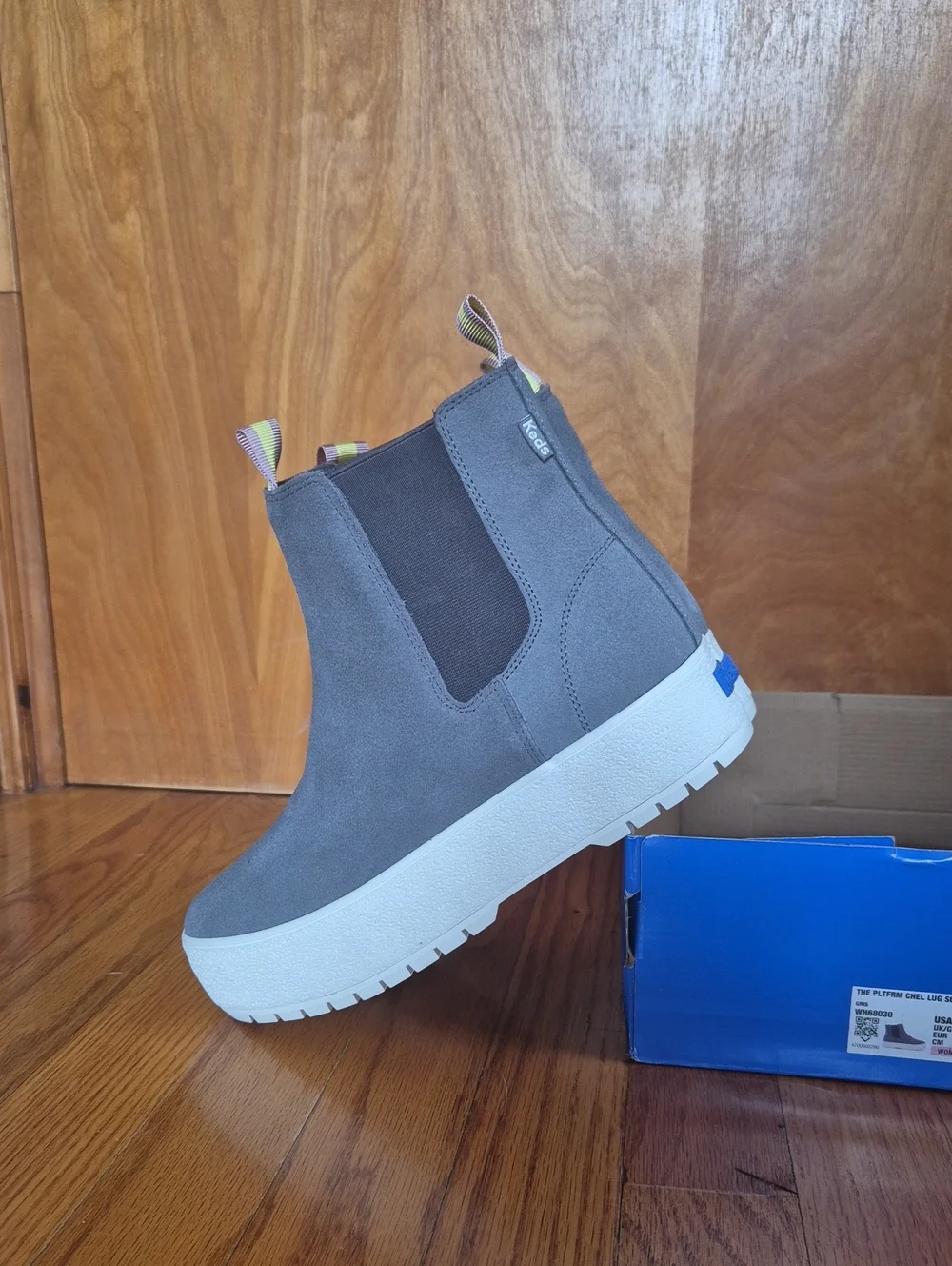 Keds Women's Gray Suede The Platform Chelsea Lug Boot, size 7,5
